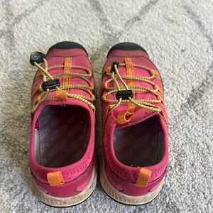 Keen kids motozoa sneakers